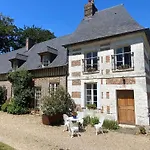 Gites Normands De Charme Les Chataigniers Holiday home *