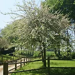 Gites Normands De Charme Les Chataigniers Holiday home *