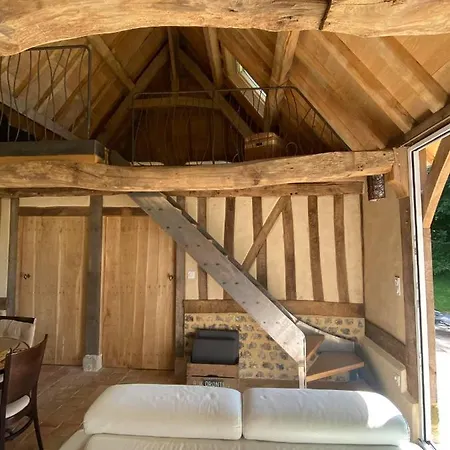 Holiday home Gites Normands De Charme Les Chataigniers *
