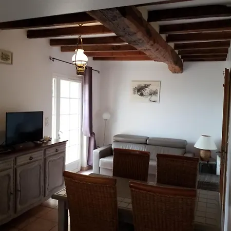 Holiday home Gites Normands De Charme Les Chataigniers