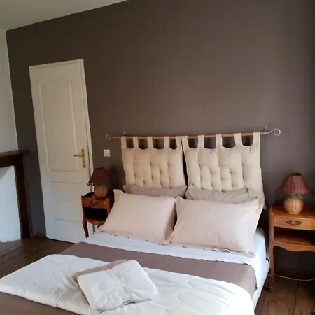 Holiday home Gites Normands De Charme Les Chataigniers